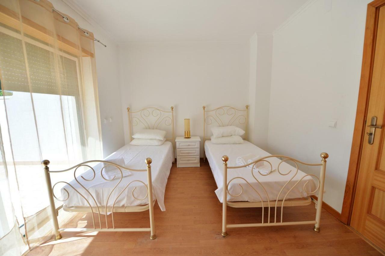 Townhouse Next To Falesia Beach Albufeira Buitenkant foto