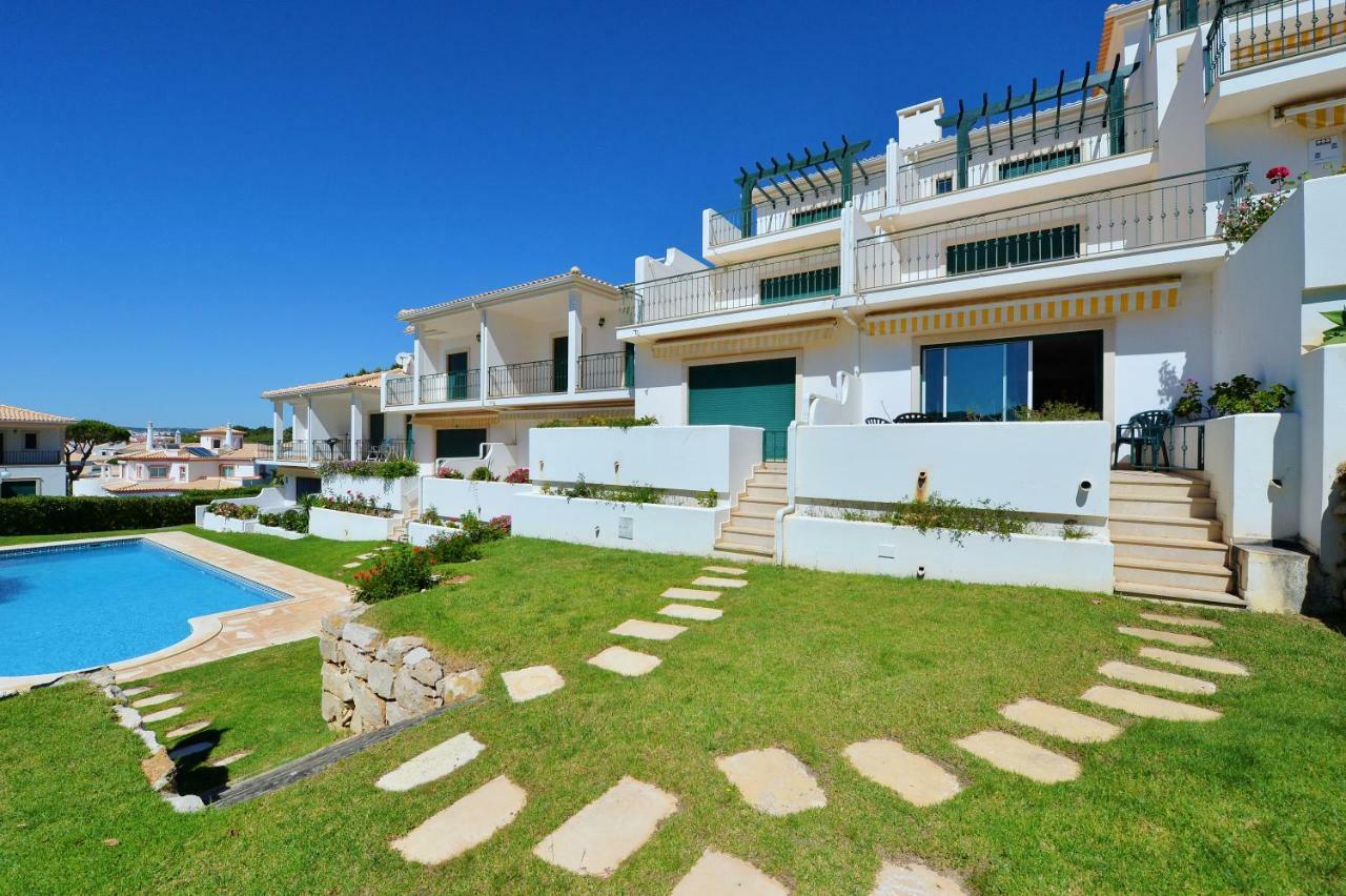 Townhouse Next To Falesia Beach Albufeira Buitenkant foto